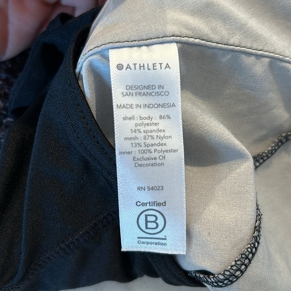 Athleta Printed Mesh Racer Run Short 4" Black and Gray Size Small - Picture 10 of 11